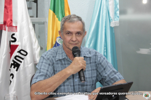 Retirada de enxurrada é serviço crucial para estradas rurais