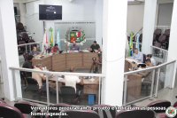 Decreto outorga títulos de cidadania honorária e honra ao mérito