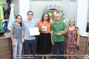 Escritor recebe moção de aplauso da Câmara