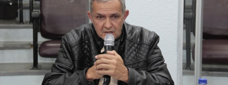 Reconhecido como “servo de Deus”, padre José Erlei é saudado na Câmara